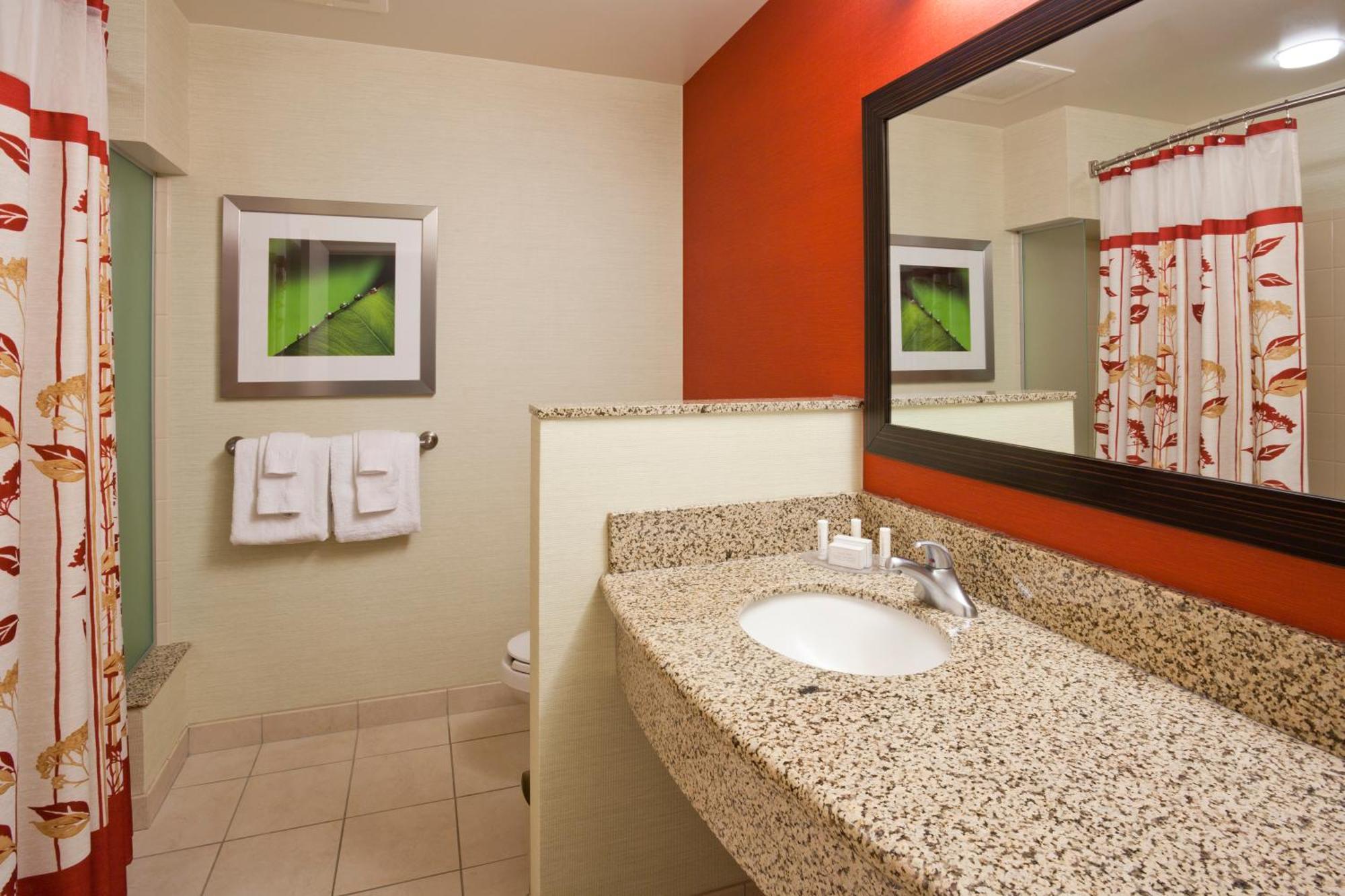 Courtyard Minneapolis Arbor Lakes 3* Maple Grove