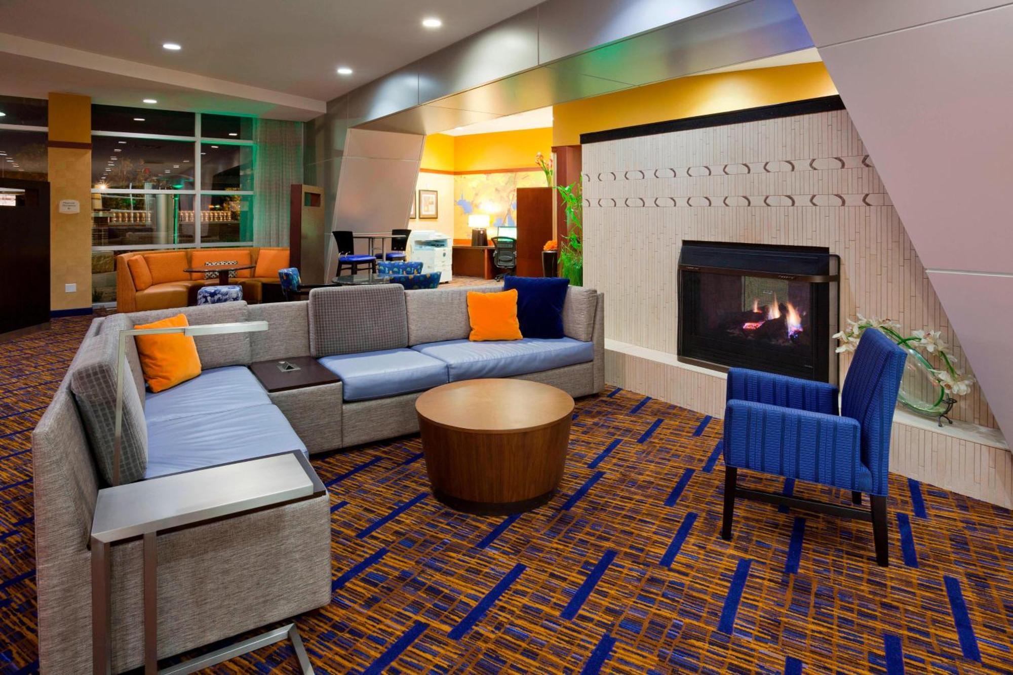 Courtyard Minneapolis Arbor Lakes 3* Maple Grove